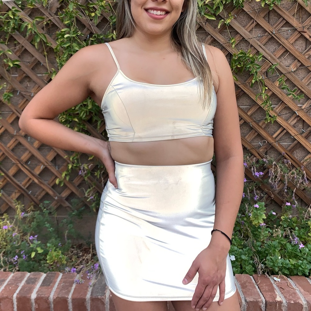 Reflective two piece set